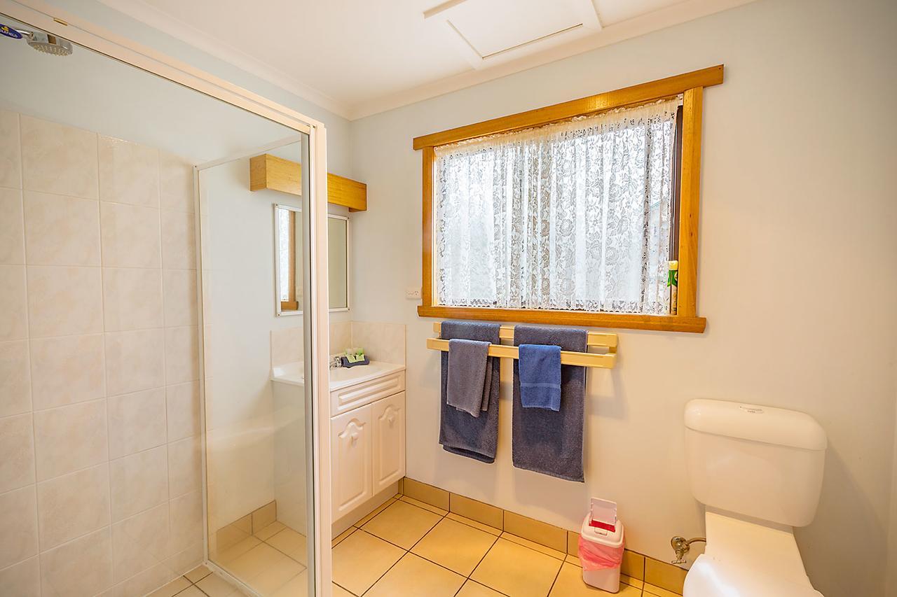 Queechy Motel セントへレンズ エクステリア 写真
